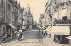 Trouville Sur Mer - Rue Victor Hugo -
																					14360 Trouville-sur-Mer
																			