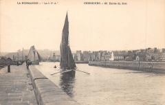 Cherbourg - Entree Du Port