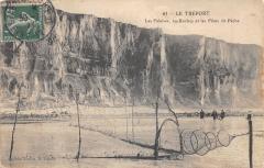 Le Treport - Les Falaises - Les Roches Et Les Filets De Peche -
																					76470 Le Tréport
																			