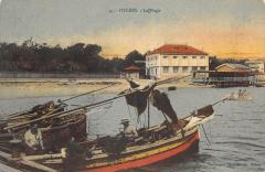 Hyeres - La Plage -
																					83400 Hyères
																			