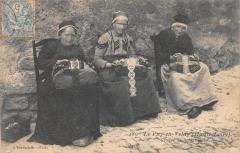 Le Puy En Velay - Groupe De Dentellieres au Puy-en-Velay