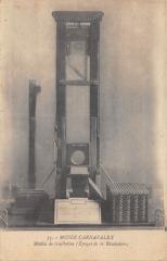Paris - Modele De Guillotine à Paris