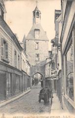 Amboise - La Tour De L'Horloge - Cote Sud à Amboise