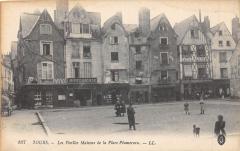Tours - Les Vieilles Maisons De La Place Plumereau -
																					37200 Tours
																			