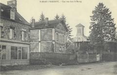 Une vue dans le bourg à Saint-Mars-d'Égrenne