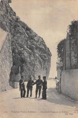 Frontiere Franco Italienne - Douaniers Francais Et Italiens -
													06 Alpes Maritimes
												