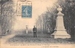 Dourdan - Le Parterre - Buste De Sarcey -
																					91410 Dourdan
																			