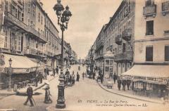 Vichy - La Rue De Paris - Vue Prise Des Quatre Chemins -
																					03200 Vichy
																			