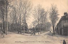 Moulins - L'Avenue De La Gare Et La Place De La Republique -
																					03000 Moulins
																			