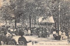 Vichy - Sur Le Vieux Parc - L'Heure De La Musique à Vichy
