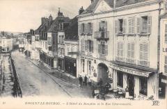Nogent Le Rotrou - L'Hotel Du Dauphin Et La Rue Charronnerie -
																					28400 Nogent-le-Rotrou
																			