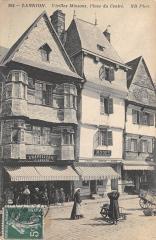Lannion - Place Du Centre -
																					22300 Lannion
																			