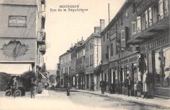 Bourgoin - Rue De La Republique -
													38 Isère
												