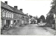 Saint Mars d'Egrenne - Haut du bourg Route du Teilleul -
																					61350 Saint-Mars-d'Égrenne
																			