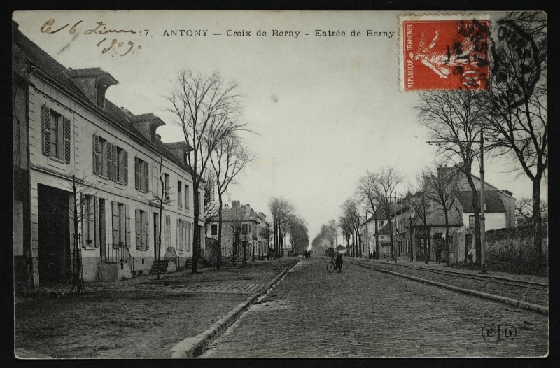 Carte postale ancienne Croix de Berny - Entrée de Berny à Antony