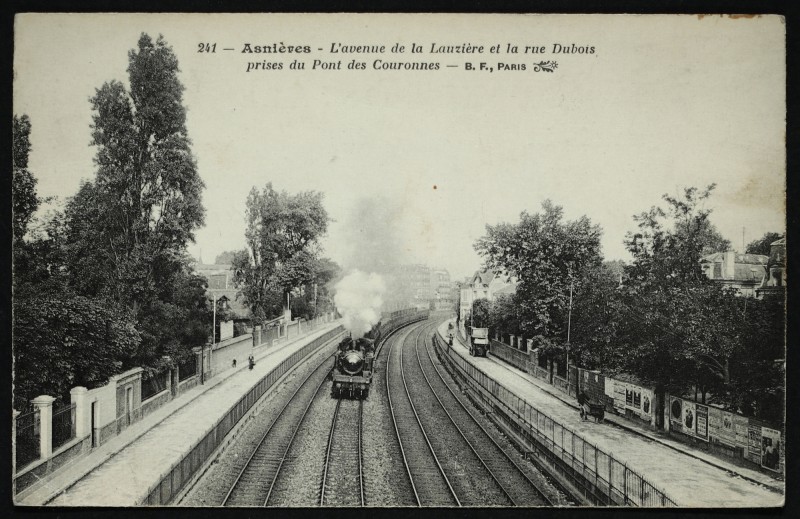 Carte postale ancienne L'avenue de la Lauzière et la rue Dubois prises du Pont des Couronnes à Courbevoie