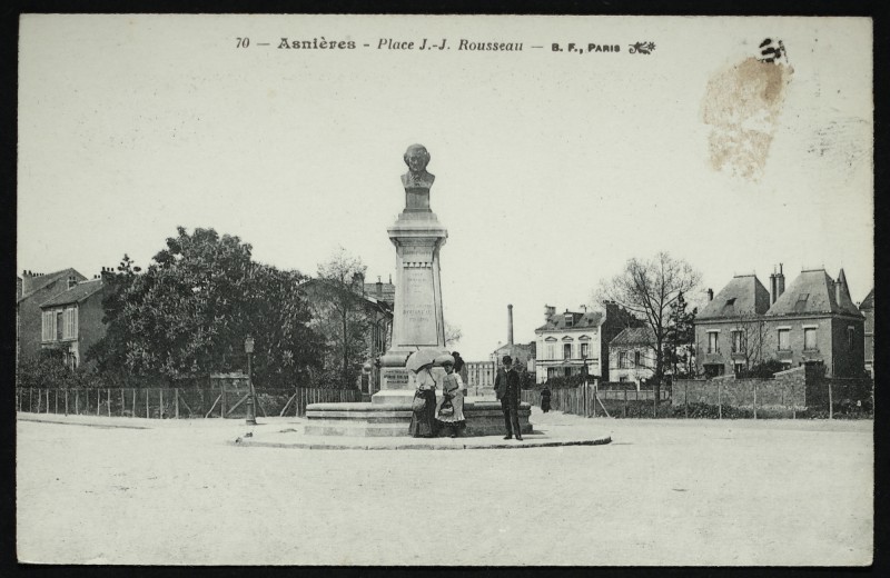 Carte postale ancienne Place J.-J. Rousseau à Asnières-sur-Seine