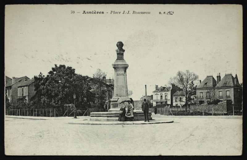 Carte postale ancienne Place J.-J. Rousseau à Asnières-sur-Seine