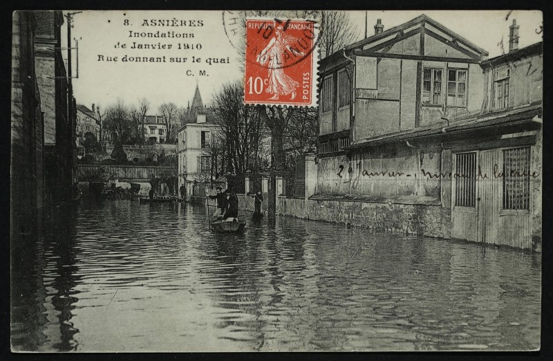 Carte postale ancienne Rue donnant sur le quai à Asnières-sur-Seine