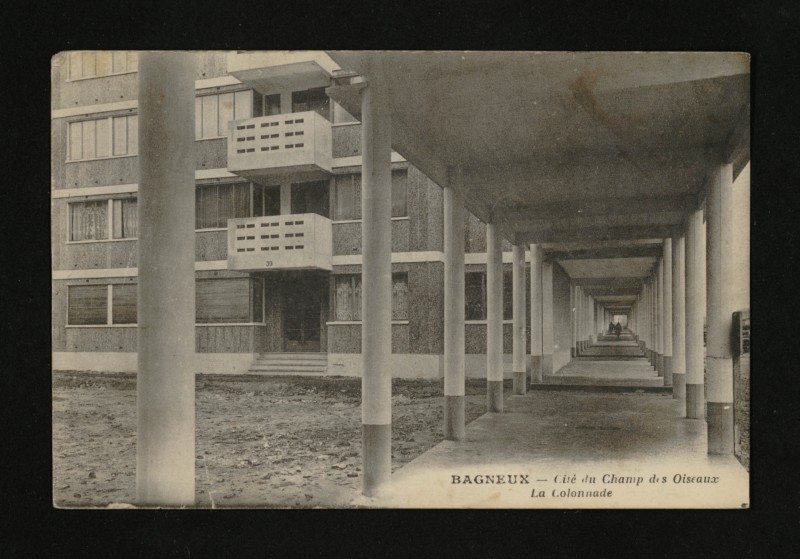 Carte postale ancienne Cité du Champ des Oiseaux - La Colonnade à Bagneux