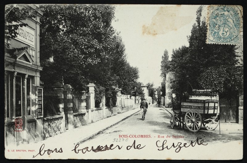 Carte postale ancienne Rue du Sentier à Bois-Colombes