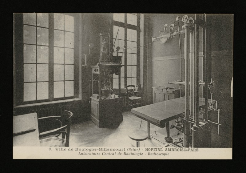 Carte postale ancienne Hôpital Ambroise-Paré - Laboratoire Central de Radiologie - Radioscopie à Boulogne-Billancourt
