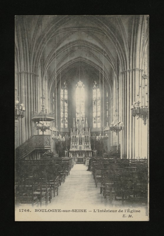 Carte postale ancienne Intérieur de l'Eglise à Boulogne-Billancourt