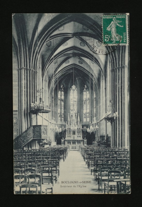 Carte postale ancienne Intérieur de l'Eglise à Boulogne-Billancourt