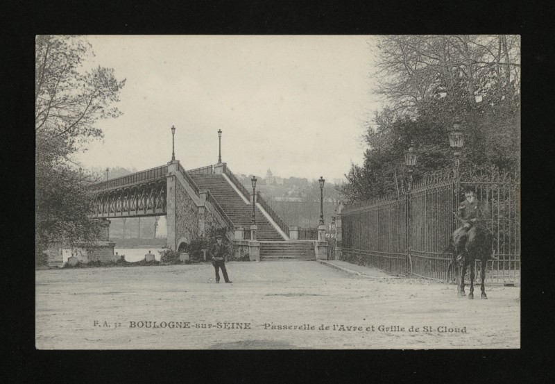Carte postale ancienne Acqueduc de l'Avre à Saint-Cloud