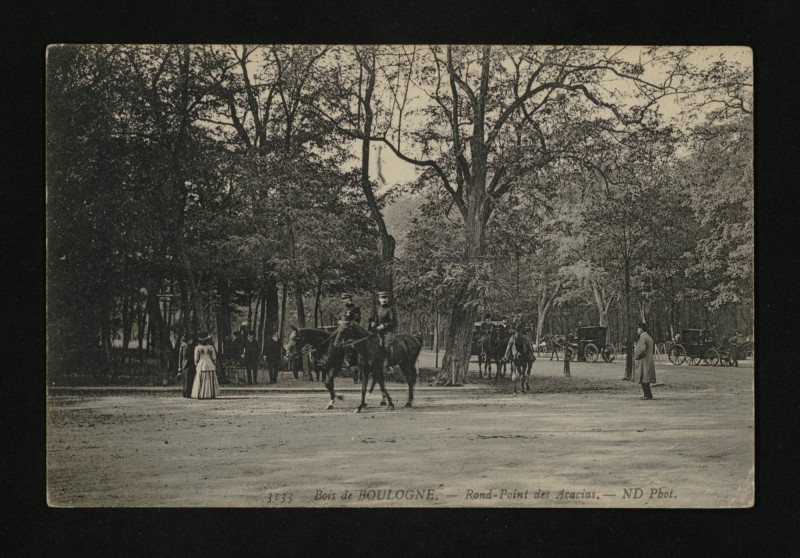 Carte postale ancienne Bois de Boulogne - Rond-Point des Acacias à Neuilly-sur-Seine