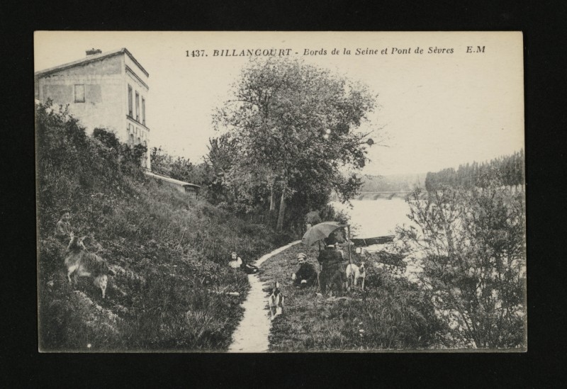 Carte postale ancienne Bords de Seine et Pont de Sèvres à Boulogne-Billancourt