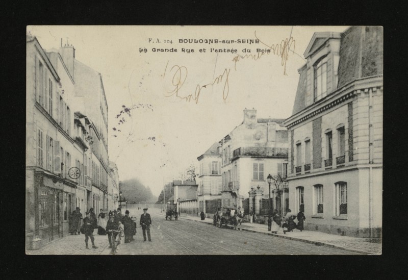 Carte postale ancienne La Grande Rue et l'entrée du Bois à Boulogne-Billancourt
