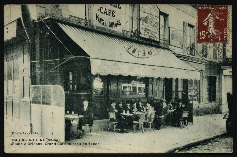 Carte postale ancienne Route d'Orléans, Grand Café - bureau de tabac à Bourg-la-Reine