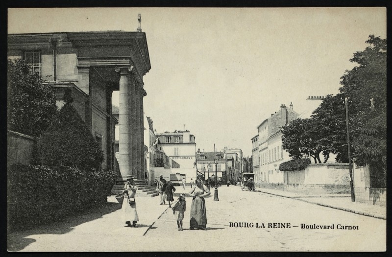 Carte postale ancienne Boulevard Carnot. à Bourg-la-Reine