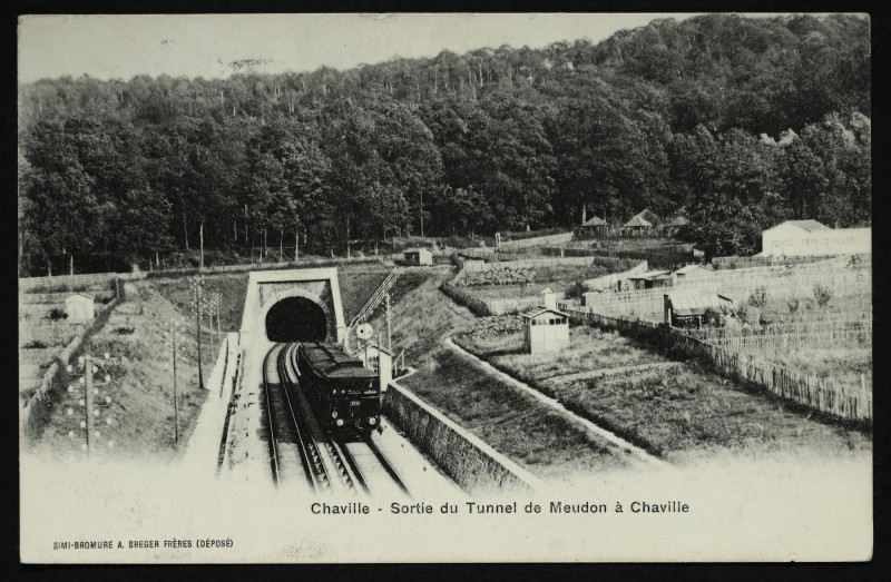 Carte postale ancienne Sortie du Tunnel de Meudon à Chaville
