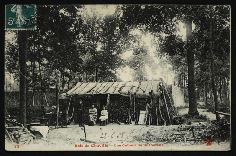 Carte postale ancienne Bois de Chaville - Une Cabane de Bûcherons à Chaville
