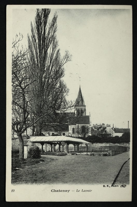 Carte postale ancienne Le Lavoir à Châtenay-Malabry
