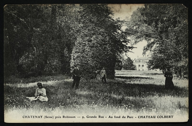 Carte postale ancienne Châtenay (Seine) près Robinson-9 Grande Rue-Au fond du parc Château Colbert à Châtenay-Malabry