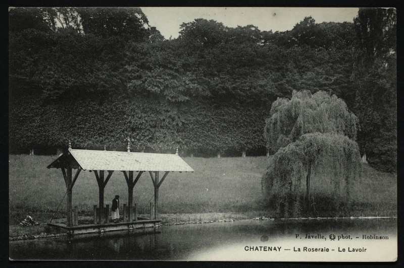 Carte postale ancienne La roseraie - Le Lavoir à Châtenay-Malabry