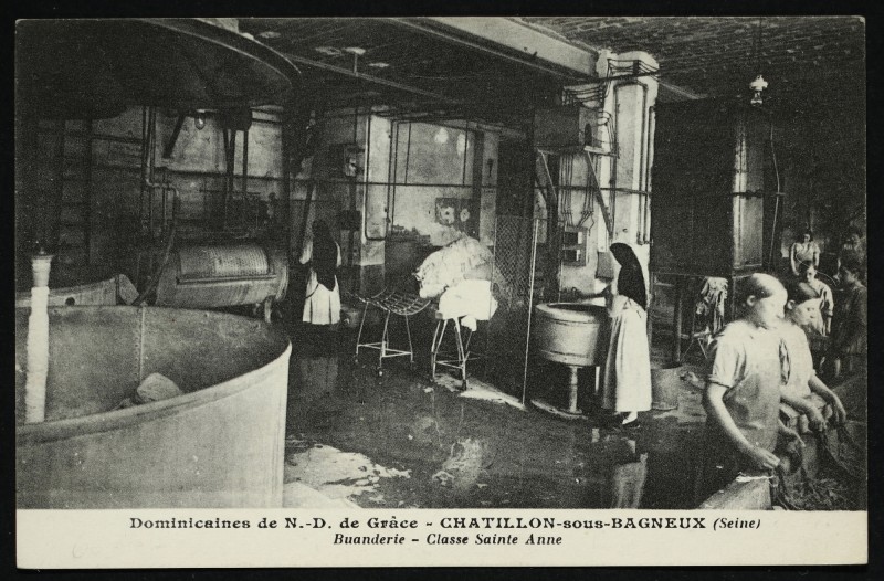 Carte postale ancienne Dominicaines de N.-D. de Grâce - Buanderie - Classe Sainte Anne à Châtillon
