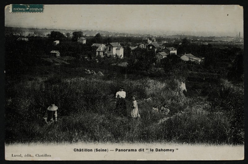 Carte postale ancienne Panorama dit "Le Dahomey" à Châtillon