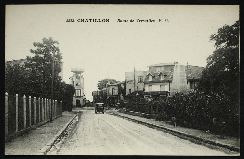 Carte postale ancienne Route de Versailles à Châtillon