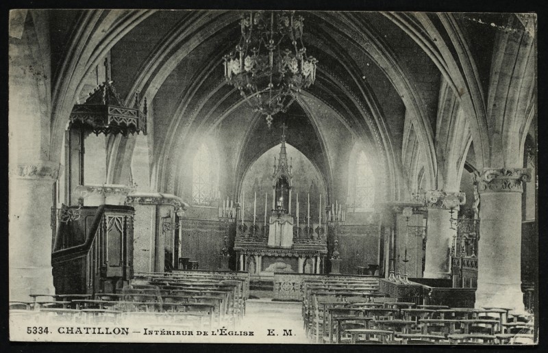Carte postale ancienne Intérieur de l'Eglise St-Philippe et St-Jacques de Châtillon-sur-Bagneux à Châtillon
