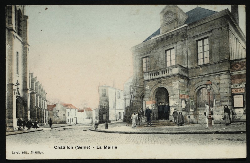 Carte postale ancienne La Mairie à Châtillon
