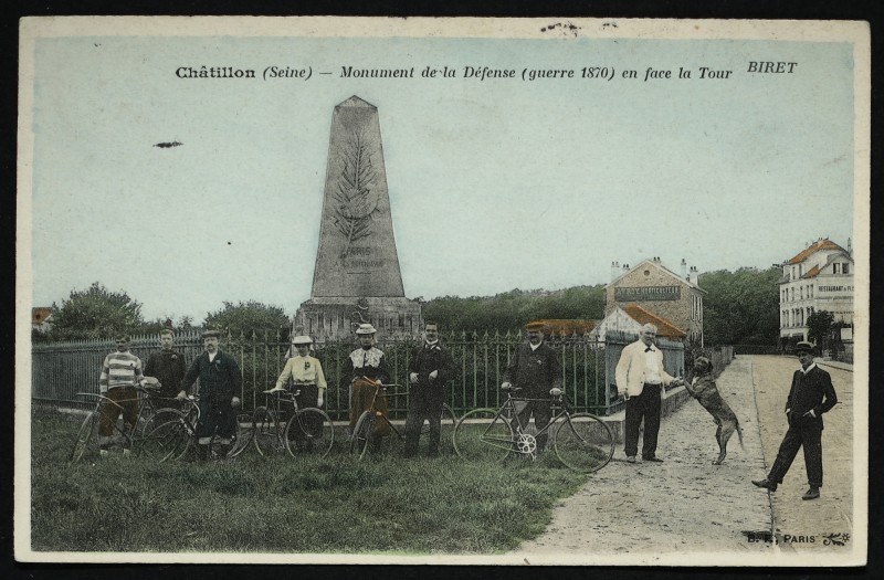 Carte postale ancienne Monument de la Défense à Châtillon