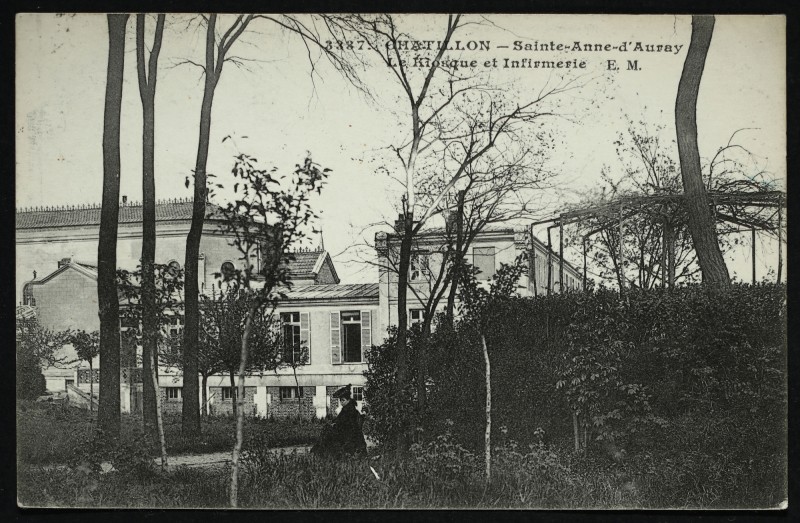 Carte postale ancienne Sainte-Anne d'Auray - Le Kiosque et Infirmerie à Châtillon