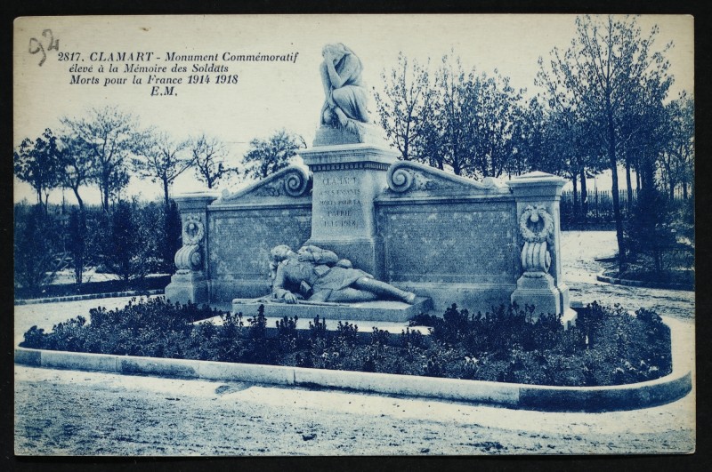 Carte postale ancienne Monuments aux morts de 1914-1918 à Clamart