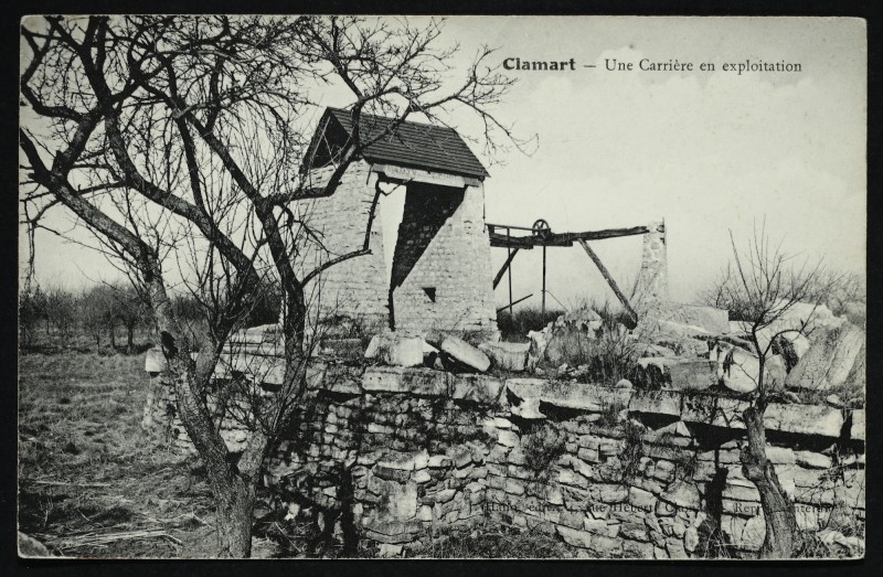 Carte postale ancienne Une carrière en exploitation à Clamart