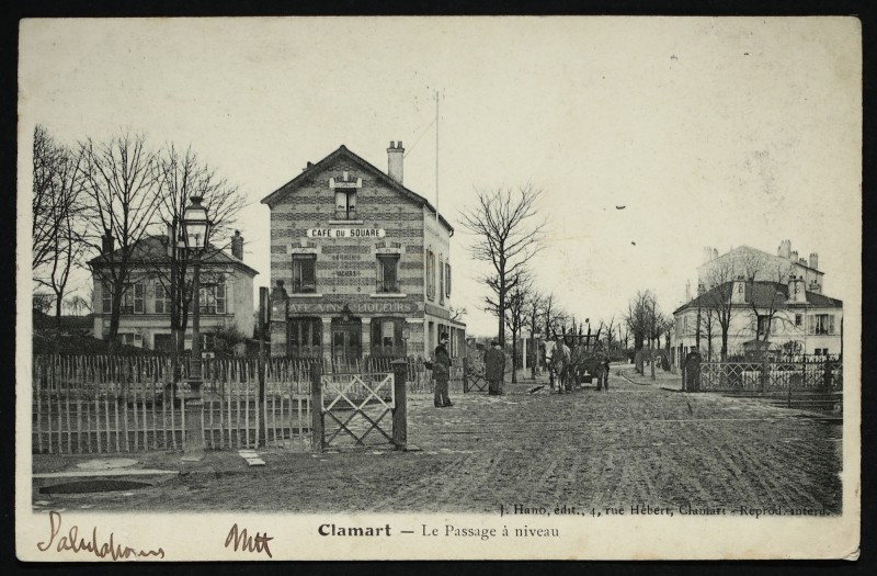 Carte postale ancienne Le Passage à niveau à Clamart