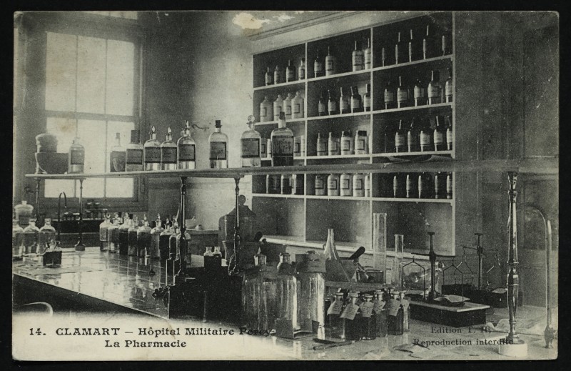 Carte postale ancienne Hôpital militaire Percy - La Pharmacie à Clamart